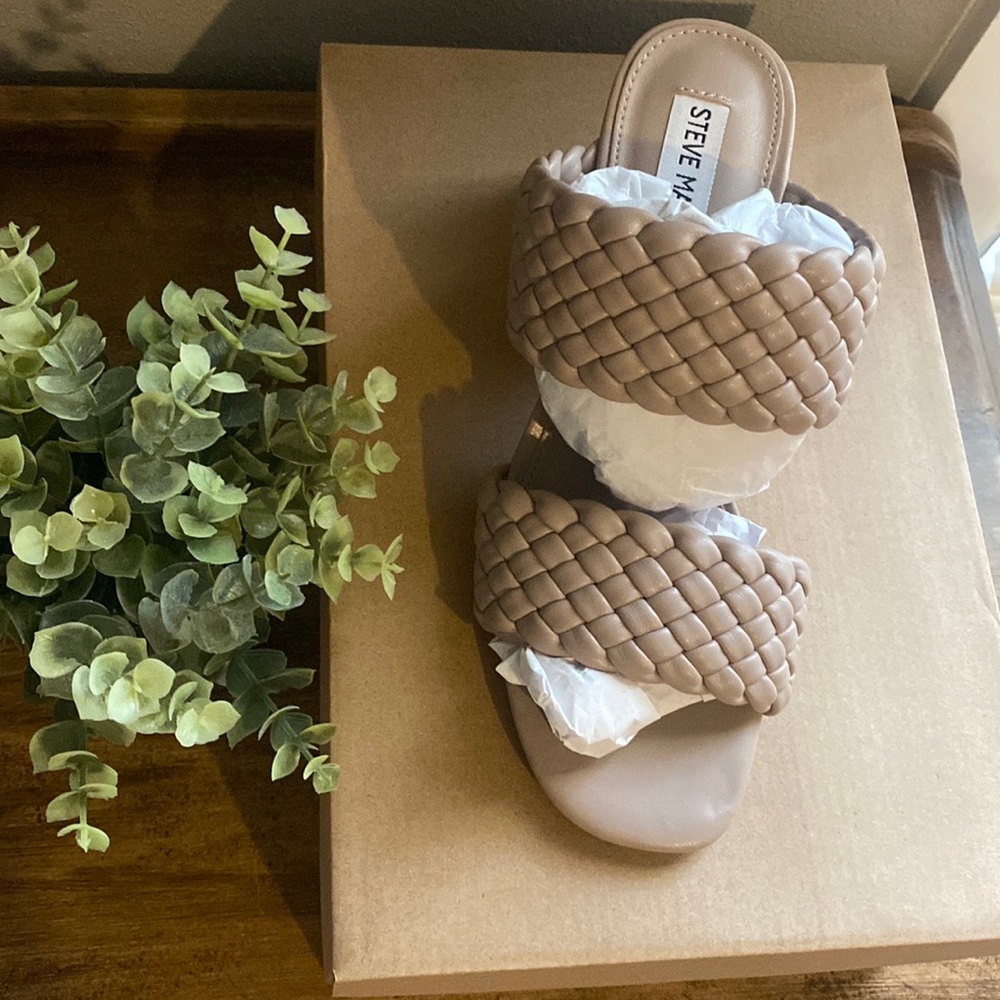 Selling DAPHINEE Taupe WOMAN SANDALS